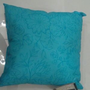 Accent pillow